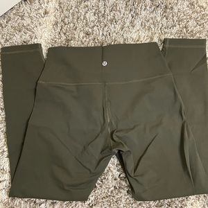 Lululemon Wunder Under leggings